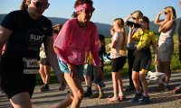 bcn_tour_neuchatel_26_podium_et_costumes_00118